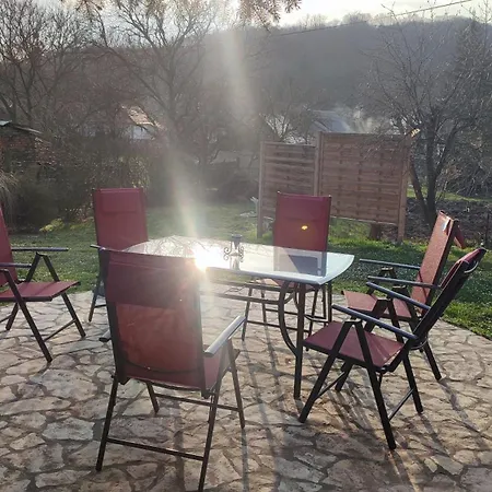 Karikatúra Apartman Magyaregregy
